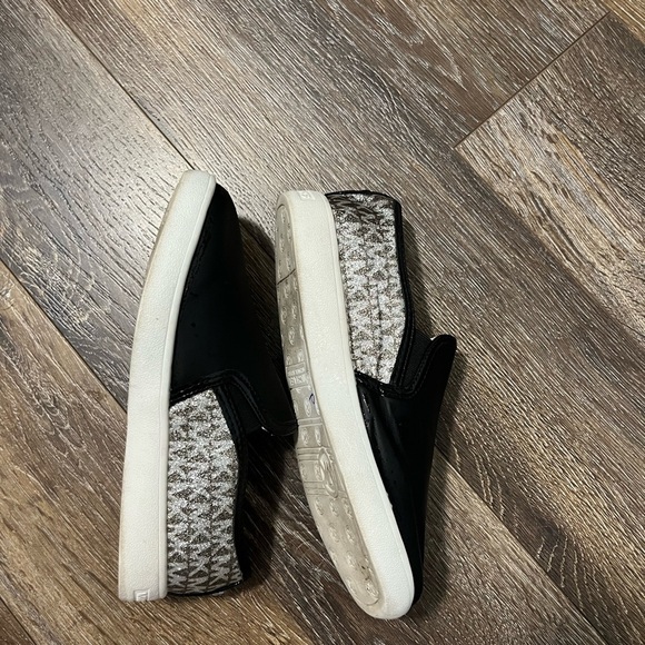 Michael Kors Kids Shoes Girls Size  2 Casual Slip On Sneaker - Picture 10 of 12